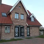 Norderstrasse 55c, W11, Dg, Sundowner Apartment *